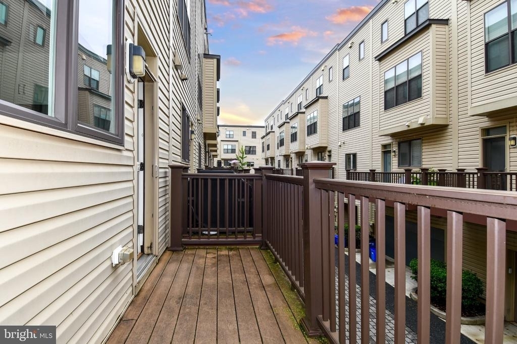 16301 Columbus Avenue - Photo 15