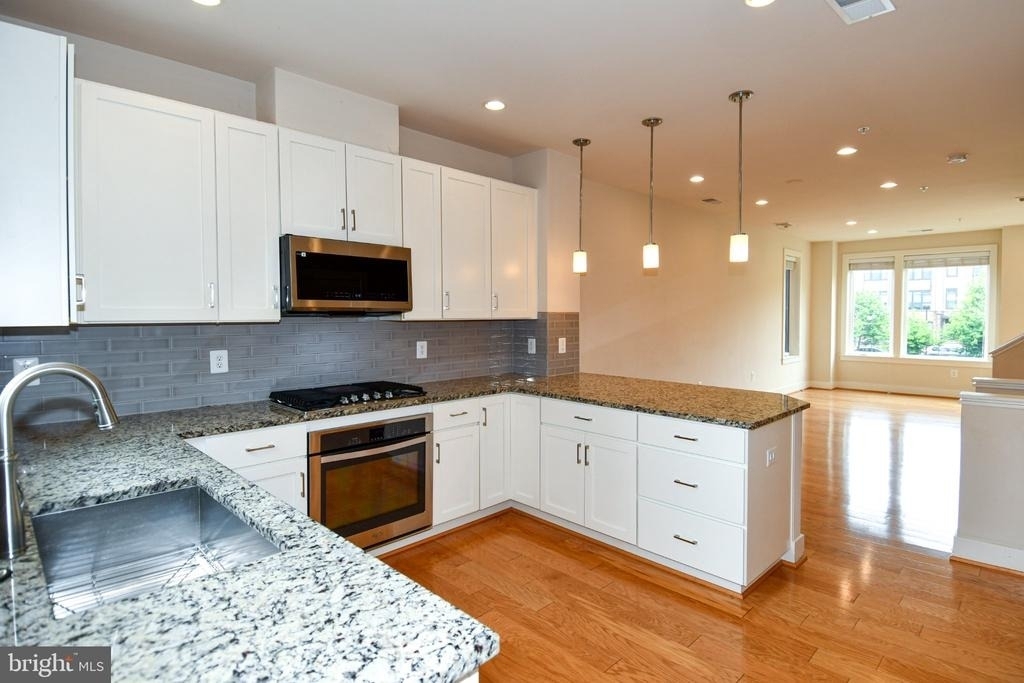 16301 Columbus Avenue - Photo 13