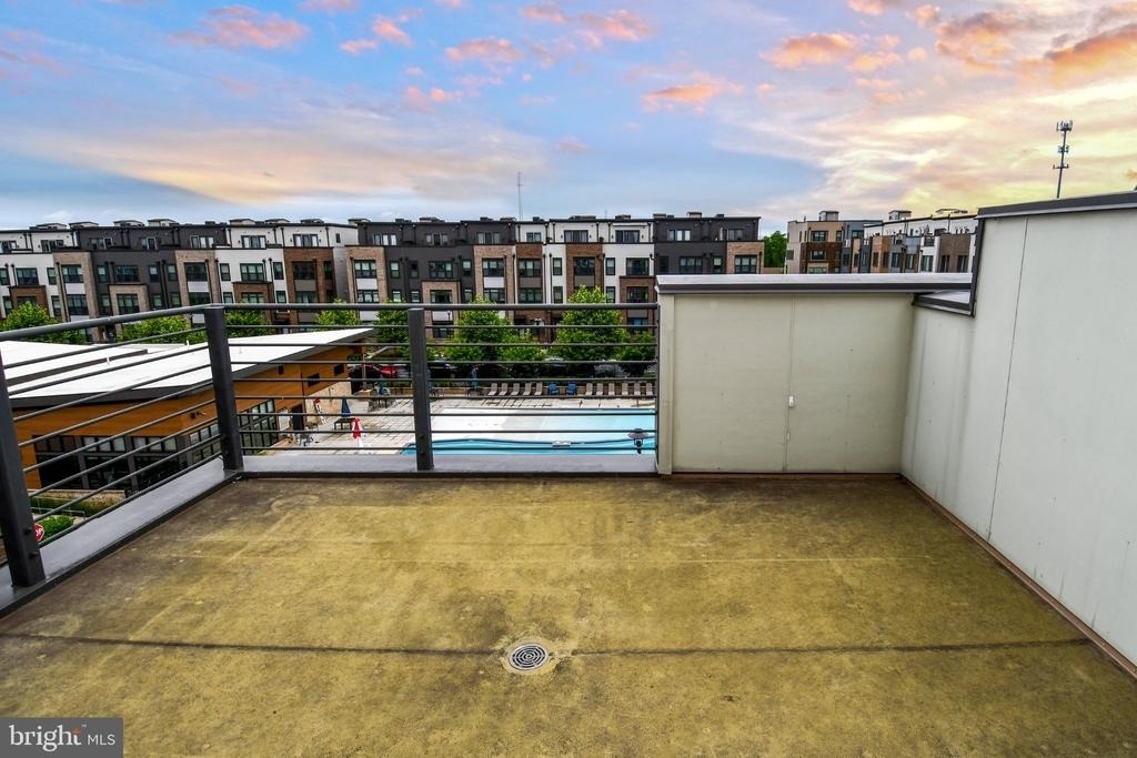 16301 Columbus Avenue - Photo 33