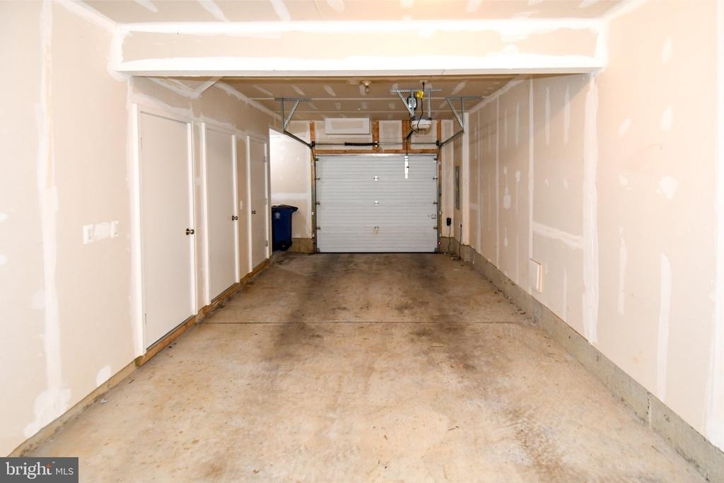 16301 Columbus Avenue - Photo 39