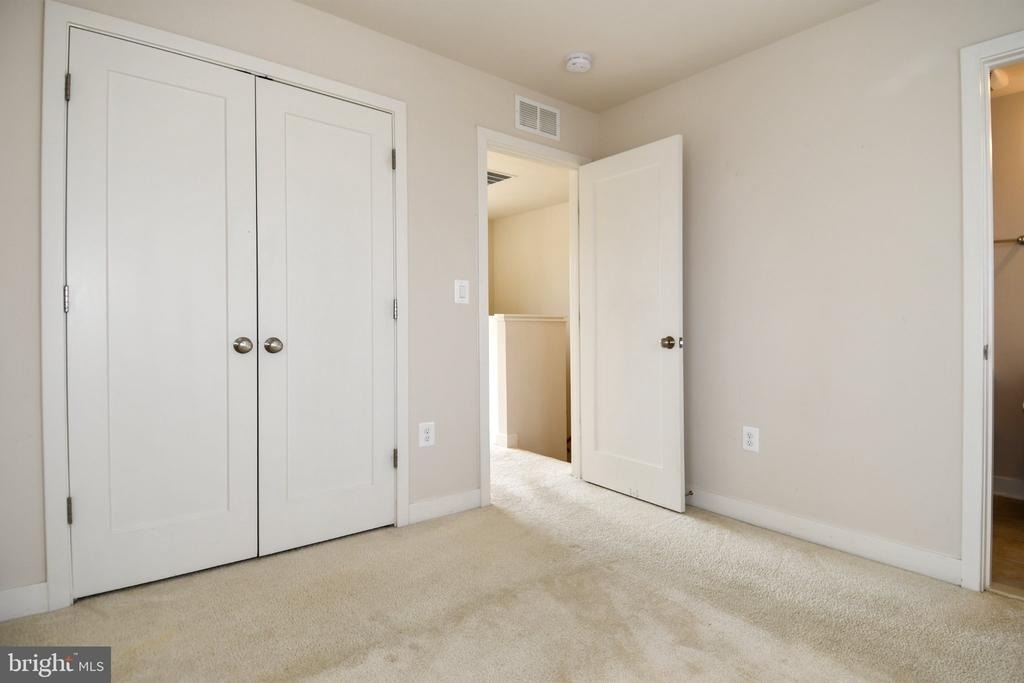 16301 Columbus Avenue - Photo 36