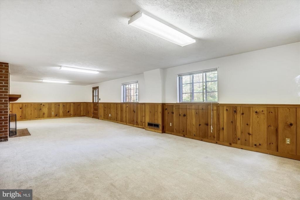 3303 Winnett Road - Photo 35