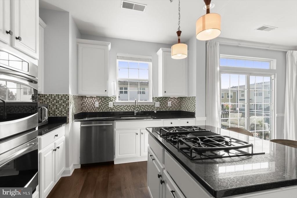 7207 Phelps Hill Court - Photo 16