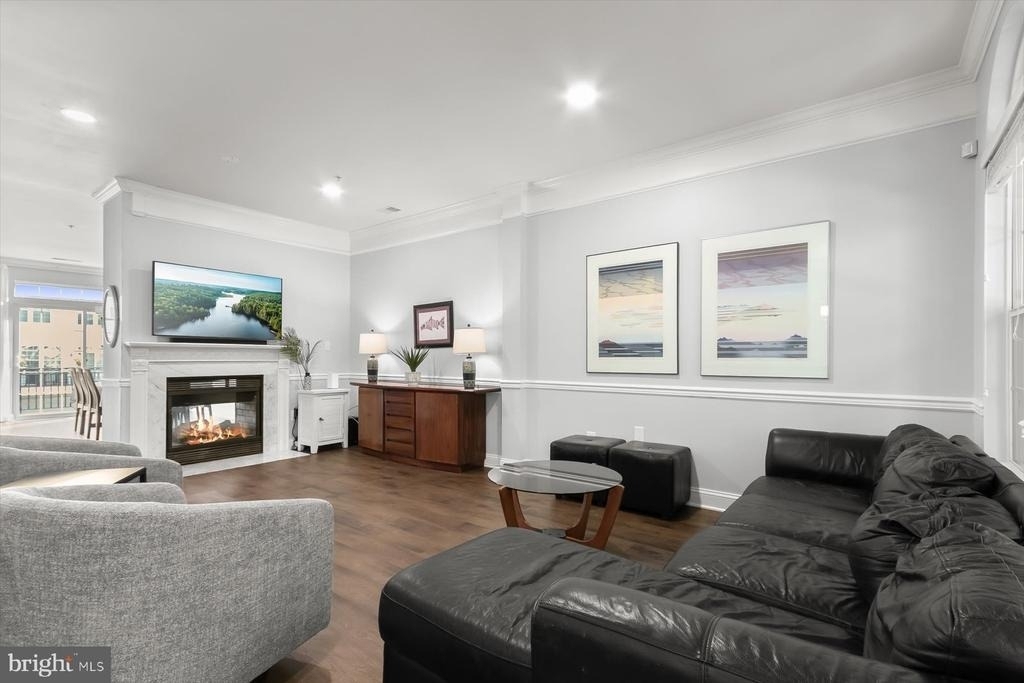 7207 Phelps Hill Court - Photo 11