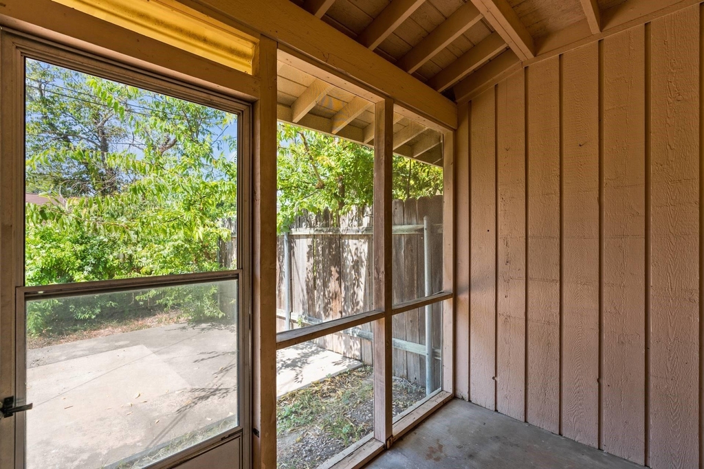 2205 Lanier Dr - Photo 12