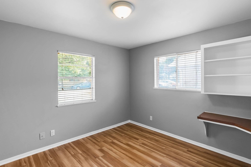 2205 Lanier Dr - Photo 5