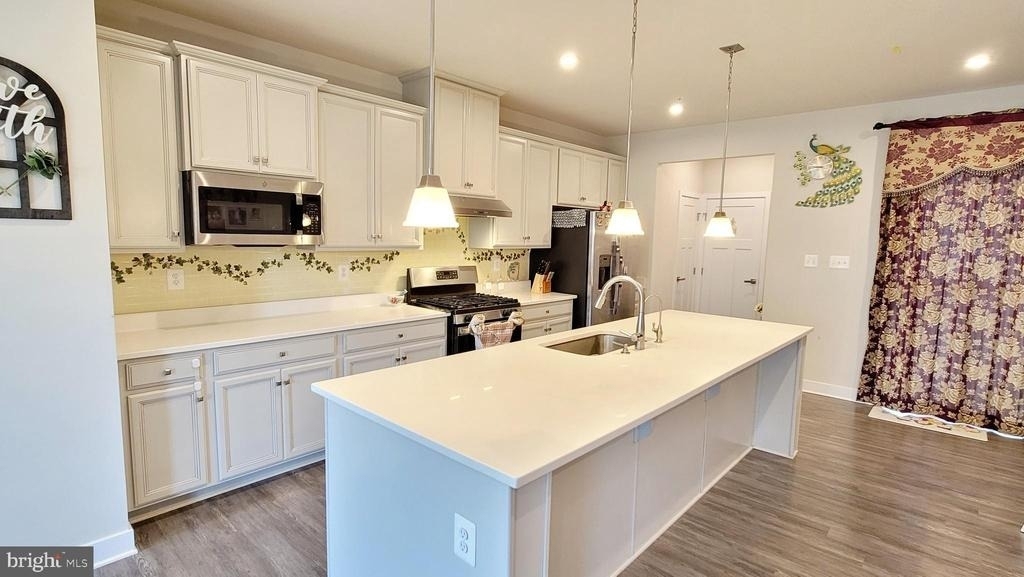8667 Shady Pines Drive - Photo 4