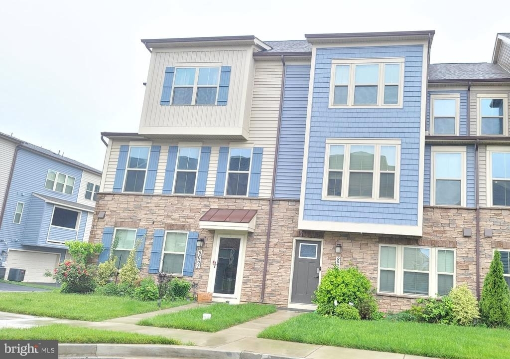 8667 Shady Pines Drive - Photo 1