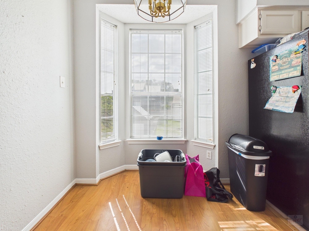 3111 Tom Green St - Photo 3