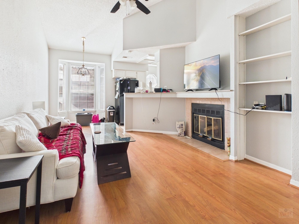 3111 Tom Green St - Photo 1
