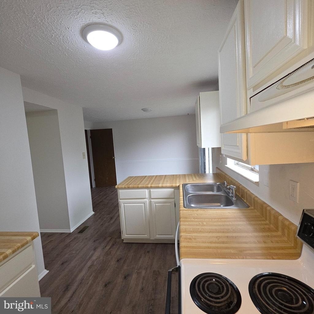 1758 Springfield Lane - Photo 7