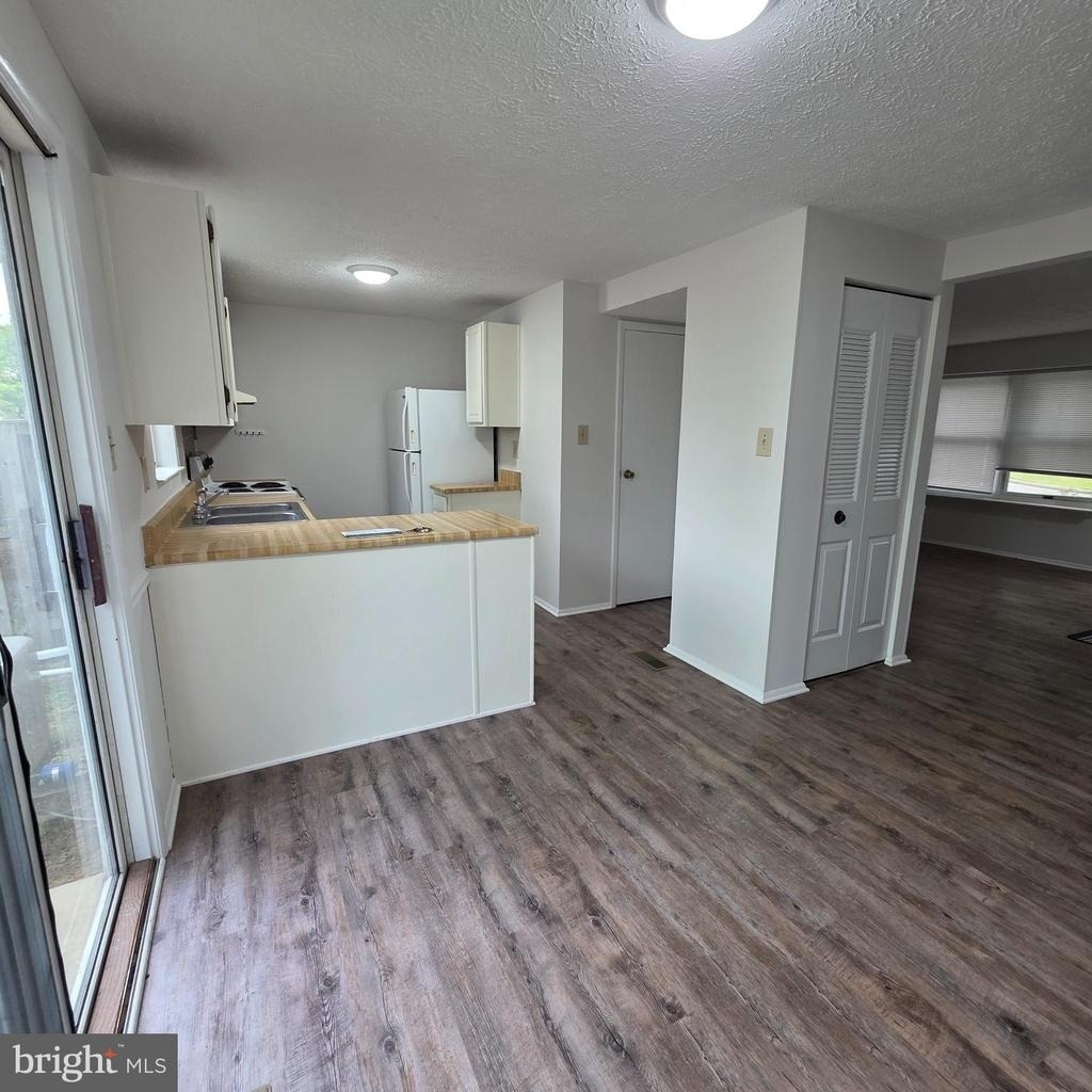 1758 Springfield Lane - Photo 6