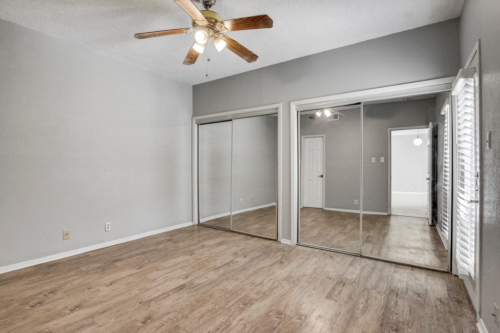807 W 25th St - Photo 16