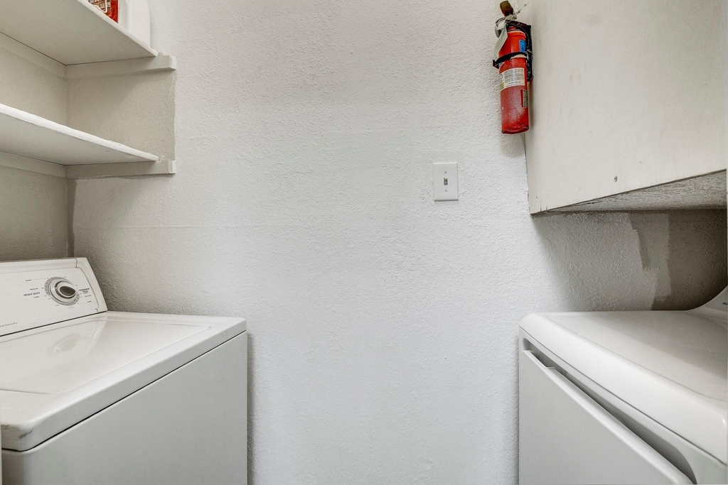 807 W 25th St - Photo 10