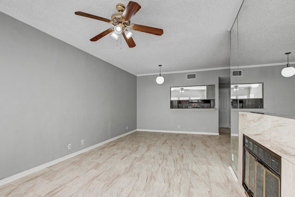 807 W 25th St - Photo 1