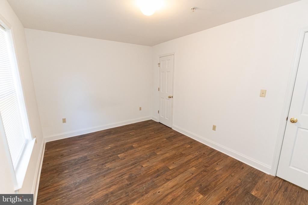 802 Travers Street - Photo 21