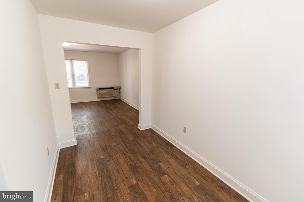 802 Travers Street - Photo 13