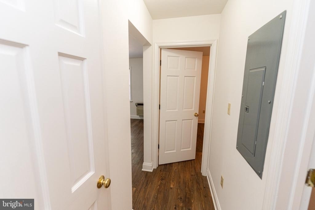 802 Travers Street - Photo 19