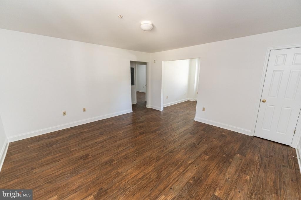 804 Travers Street - Photo 4
