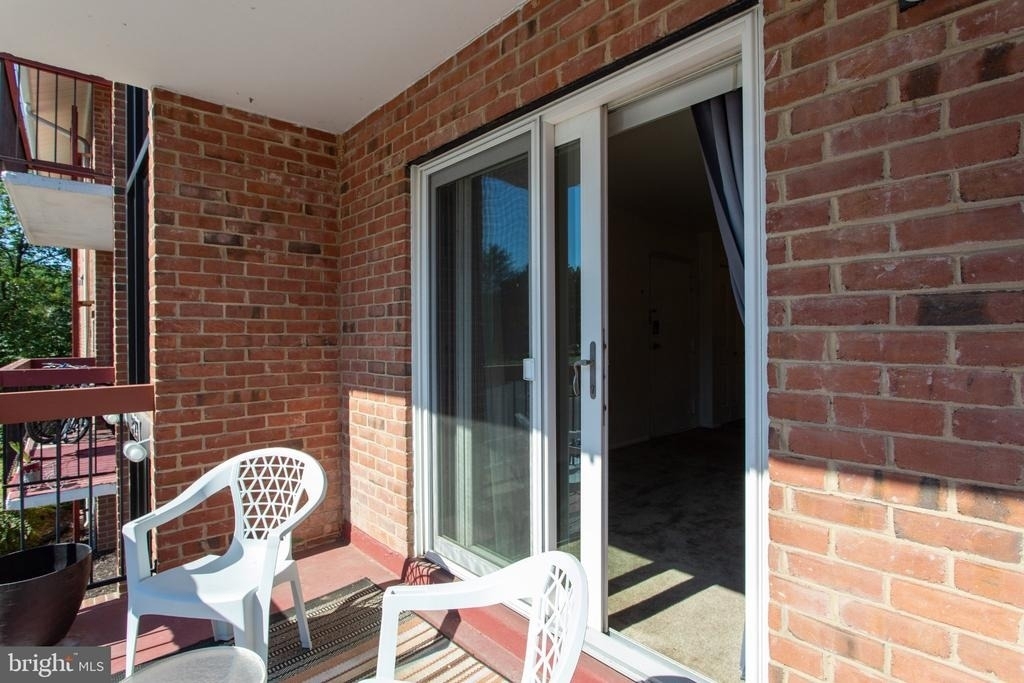 327 Saint Marys Avenue - Photo 8
