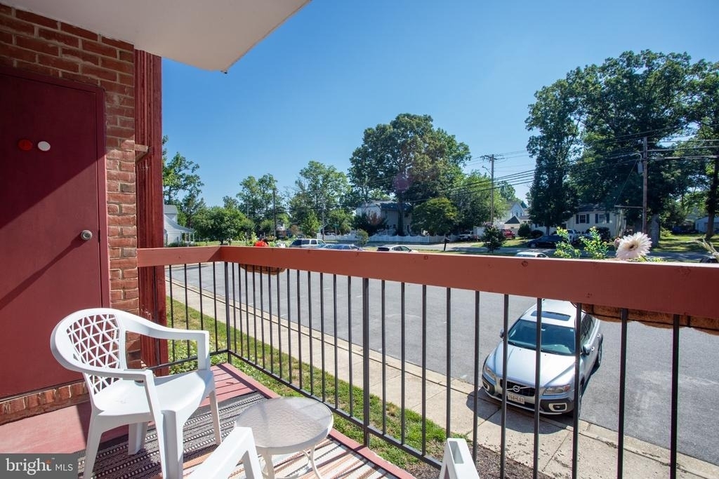 327 Saint Marys Avenue - Photo 7