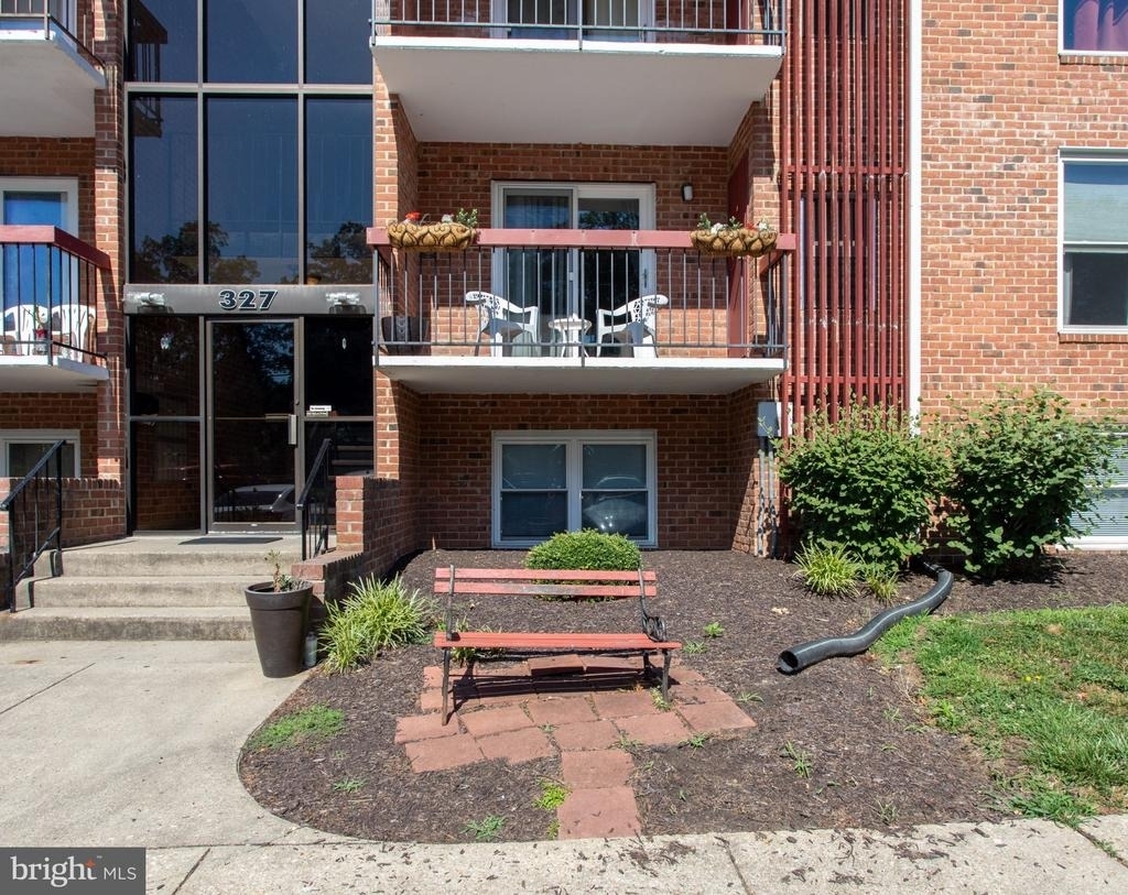 327 Saint Marys Avenue - Photo 32