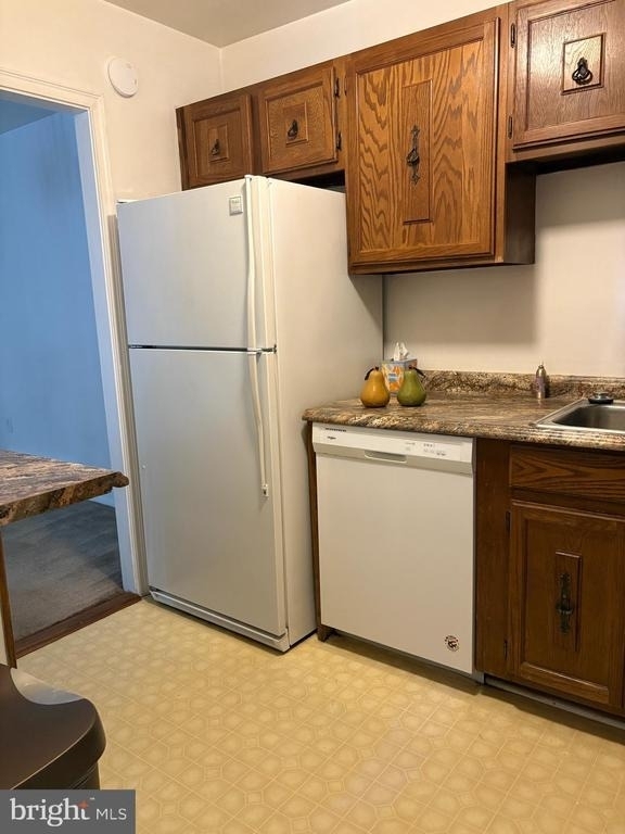 327 Saint Marys Avenue - Photo 6