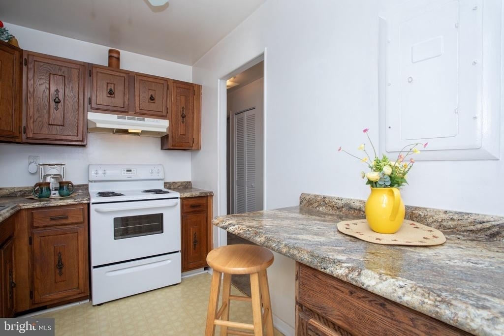 327 Saint Marys Avenue - Photo 17