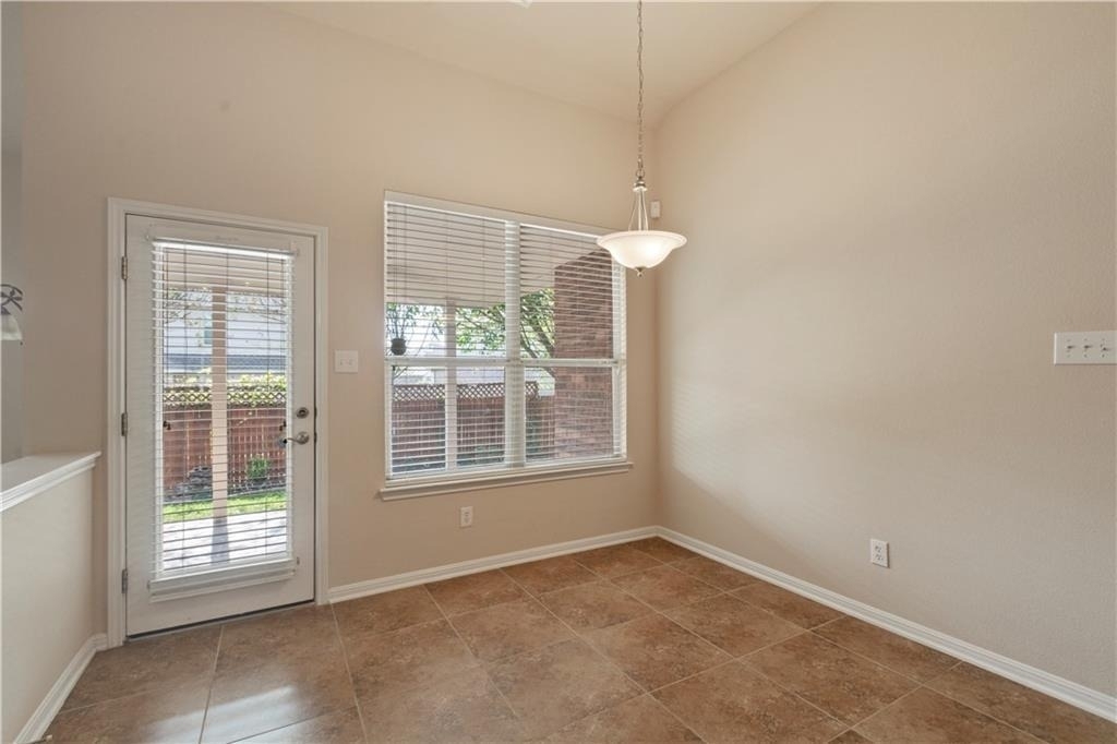 2405 Speidel Dr - Photo 24