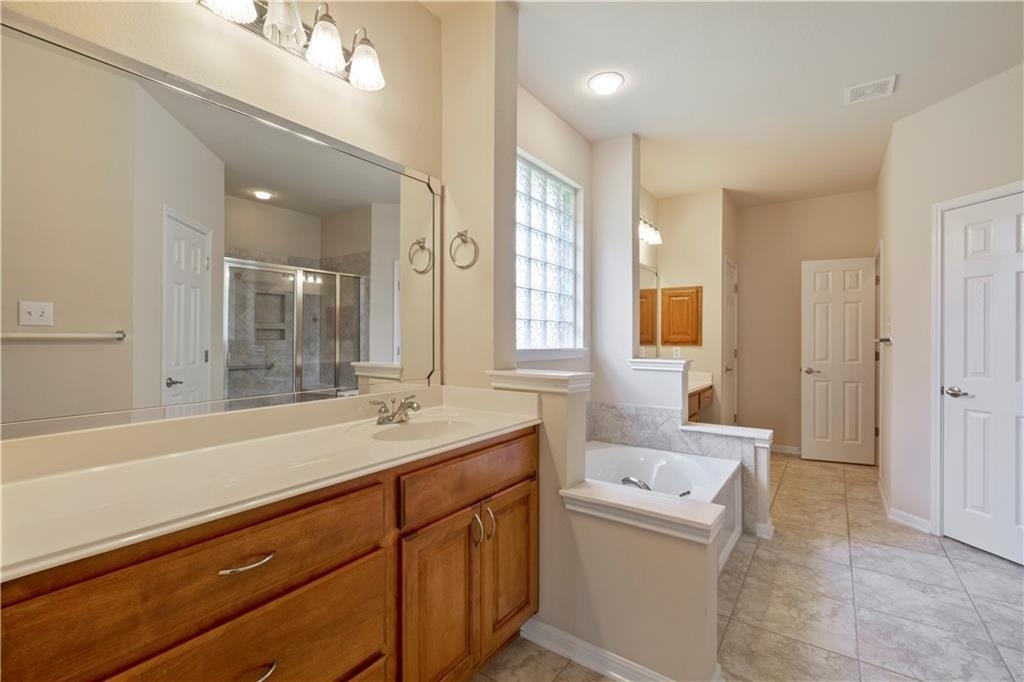 2405 Speidel Dr - Photo 6
