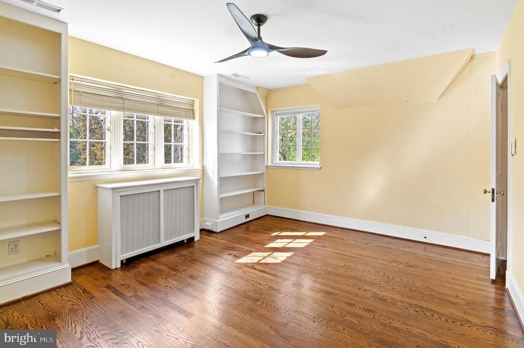 7704 Crossland Road - Photo 35