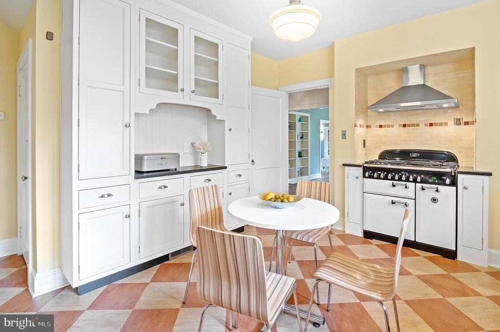 7704 Crossland Road - Photo 18