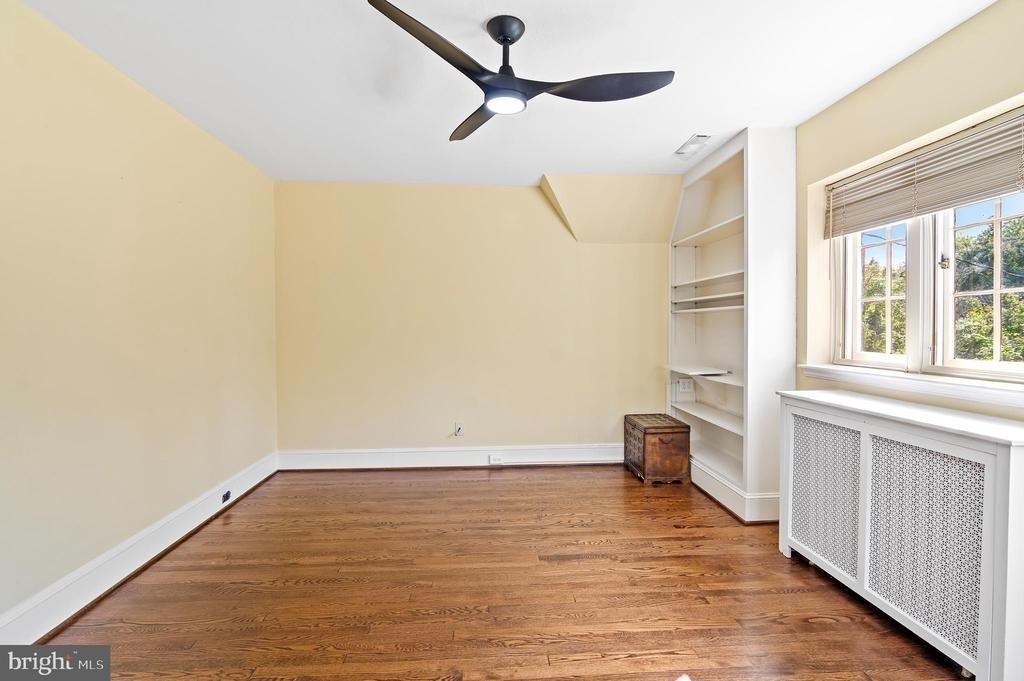 7704 Crossland Road - Photo 34