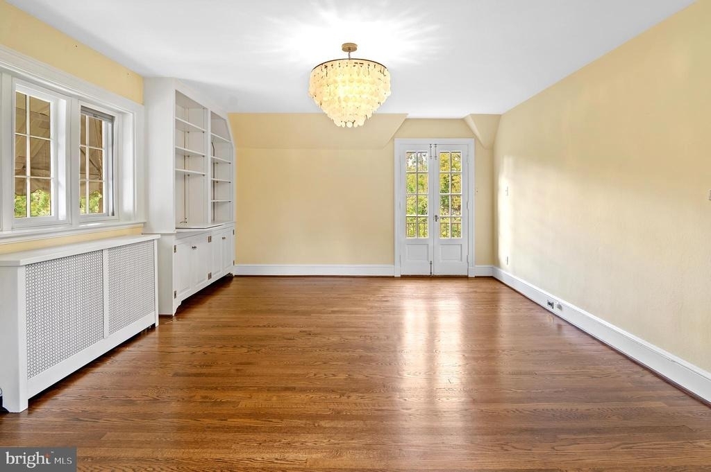 7704 Crossland Road - Photo 26