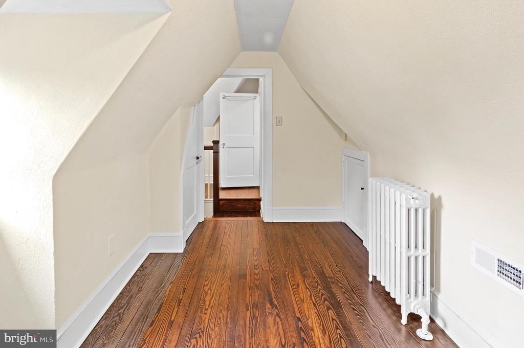 7704 Crossland Road - Photo 42