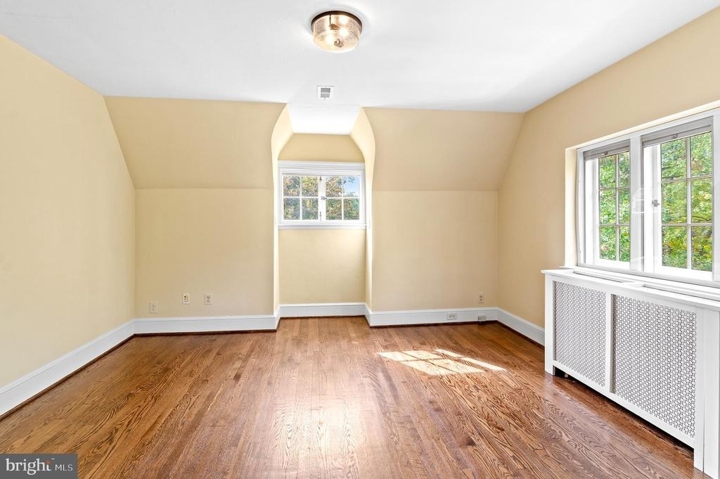 7704 Crossland Road - Photo 37