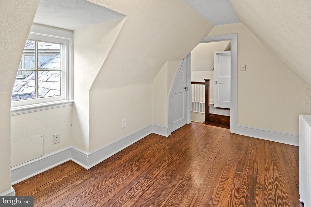 7704 Crossland Road - Photo 43