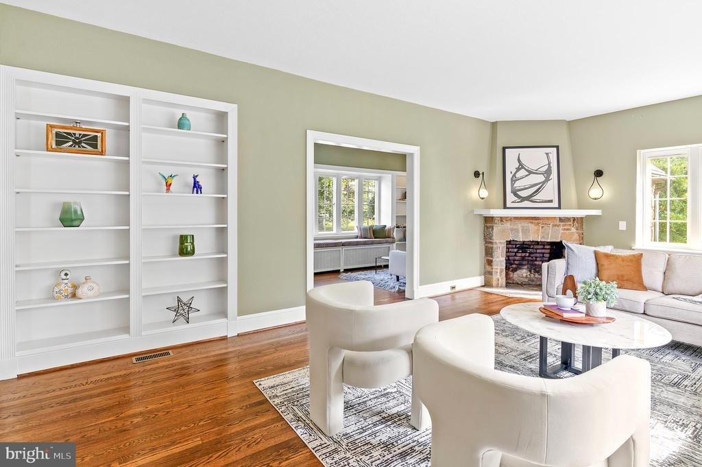 7704 Crossland Road - Photo 8