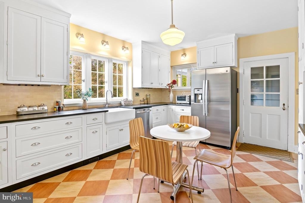 7704 Crossland Road - Photo 15
