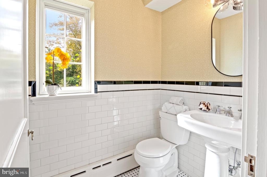 7704 Crossland Road - Photo 22