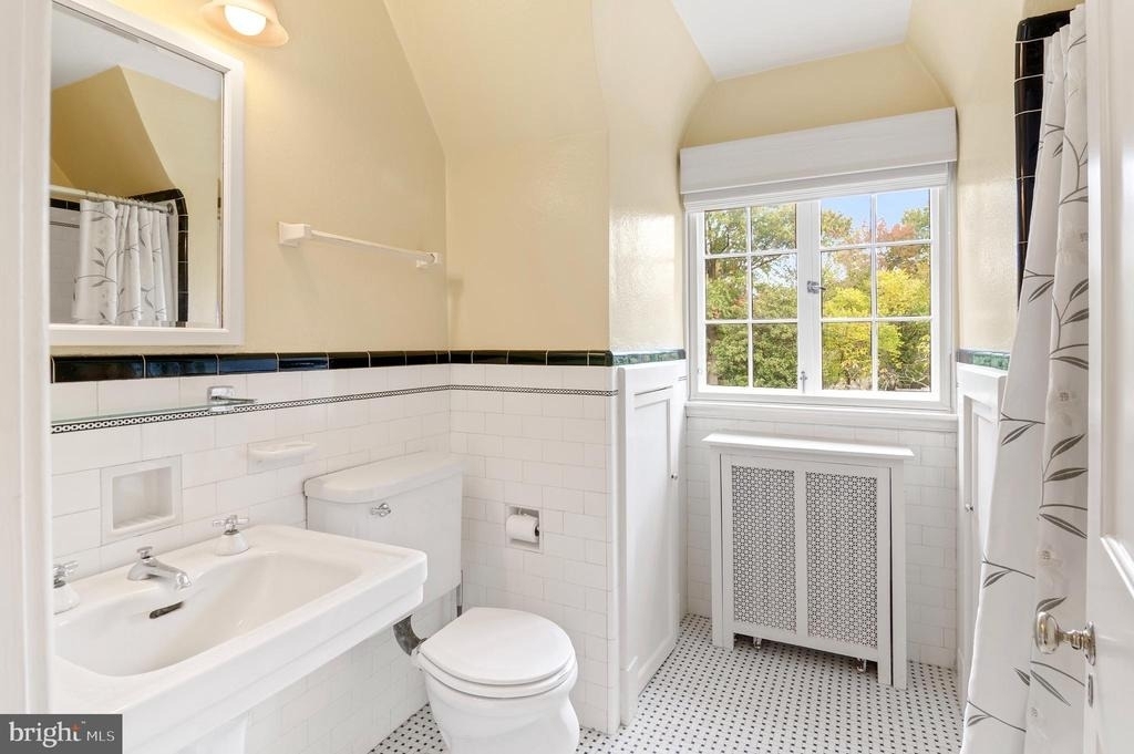 7704 Crossland Road - Photo 40