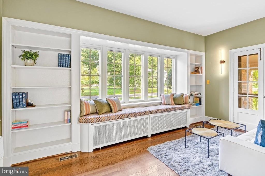 7704 Crossland Road - Photo 9