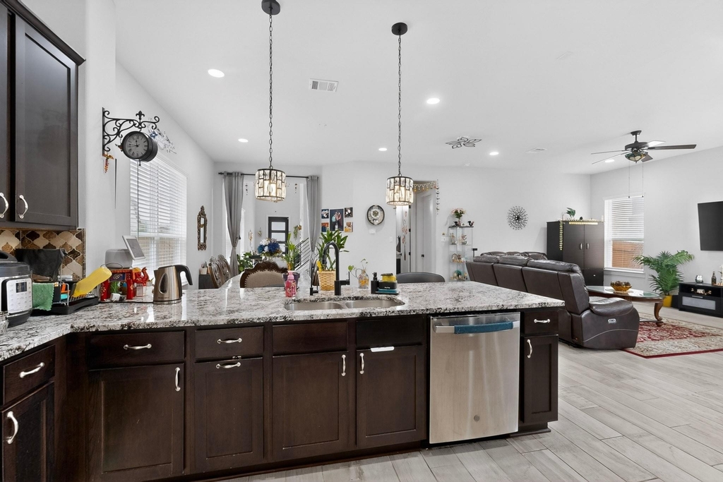 1312 Westborough Ln - Photo 9