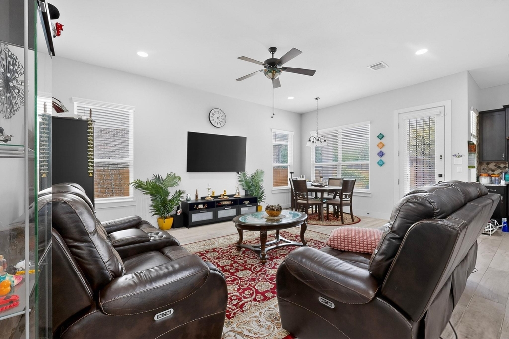 1312 Westborough Ln - Photo 4
