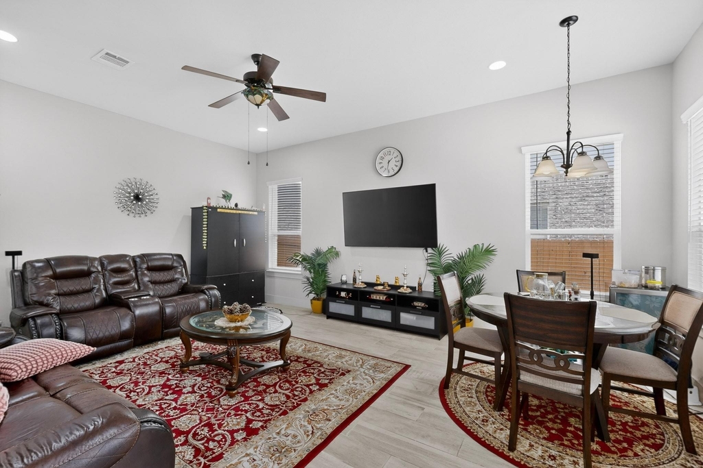 1312 Westborough Ln - Photo 5