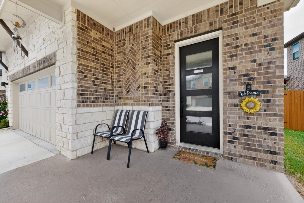 1312 Westborough Ln - Photo 3