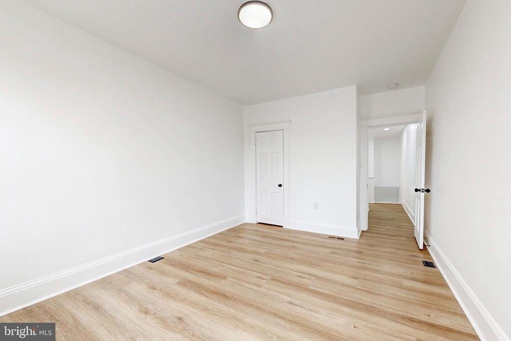 2320 W Lexington Street - Photo 23