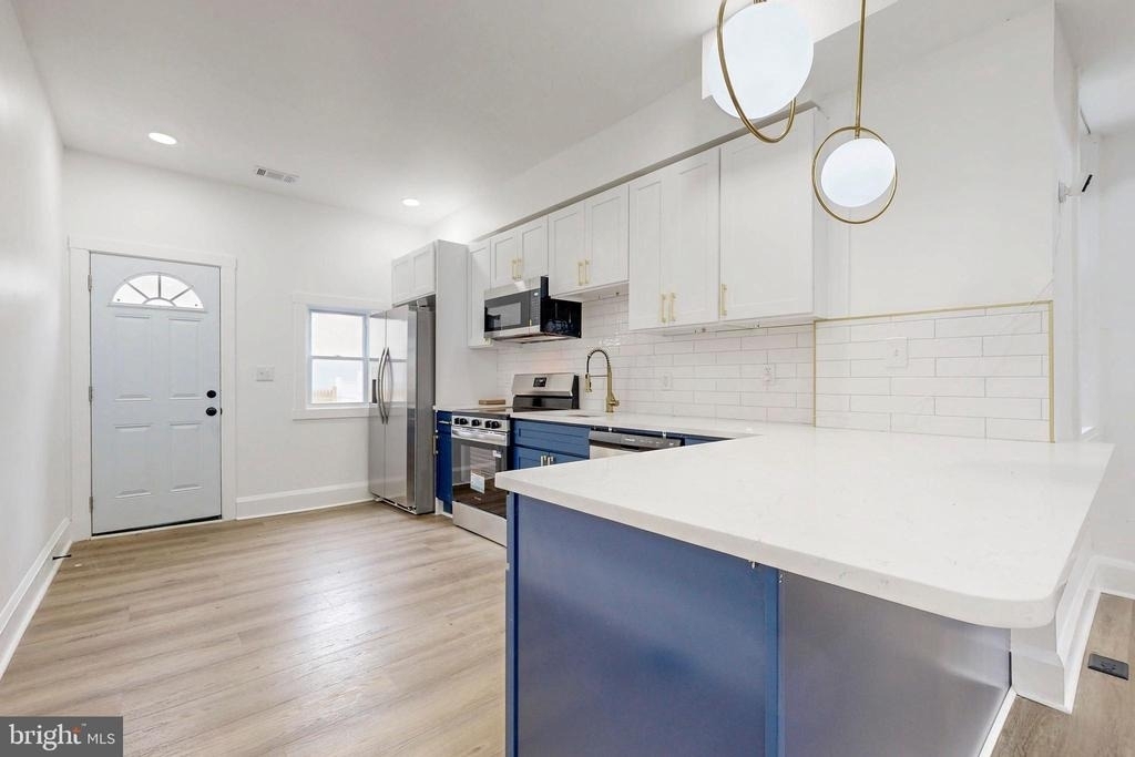 2320 W Lexington Street - Photo 8