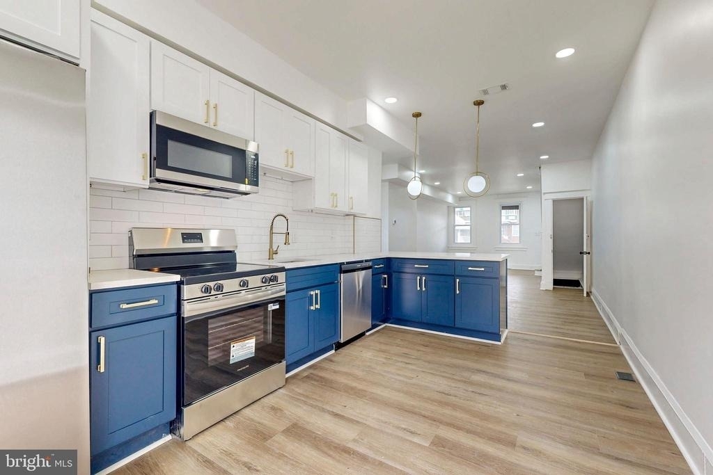 2320 W Lexington Street - Photo 12