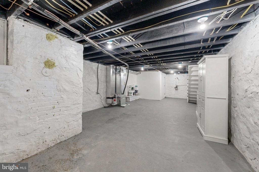 2320 W Lexington Street - Photo 30